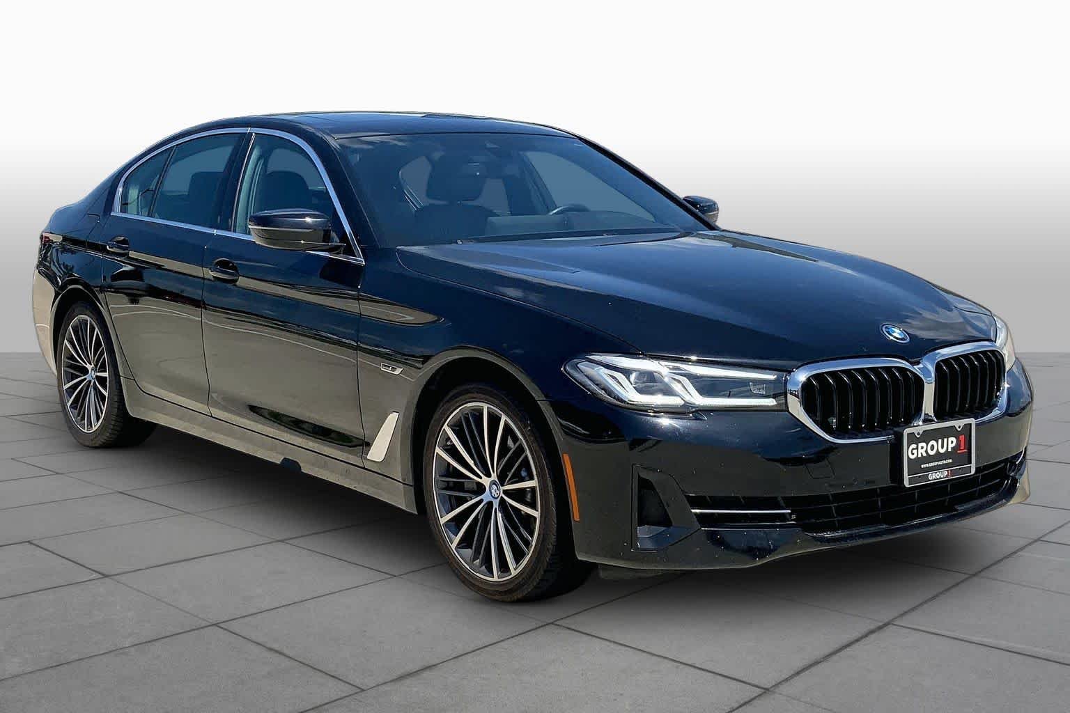 Used 2023 Black Sapphire Metallic BMW 530e xDrive image 3