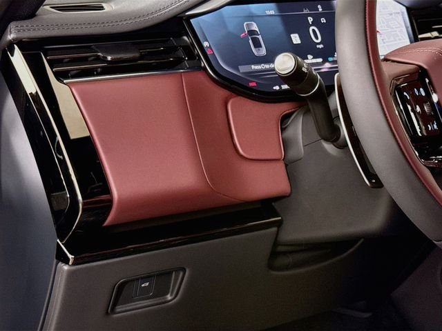 New 2026 Carpathian Grey Land Rover Dynamic SE image 10
