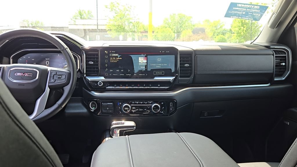 Used 2024 Downpour Metallic GMC SLT image 28