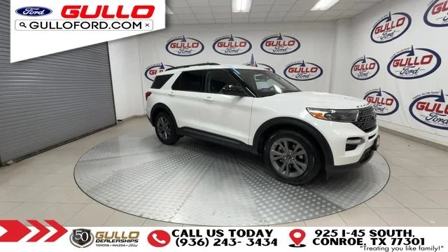 Certified Used 2022 White Metallic Ford XLT image 2