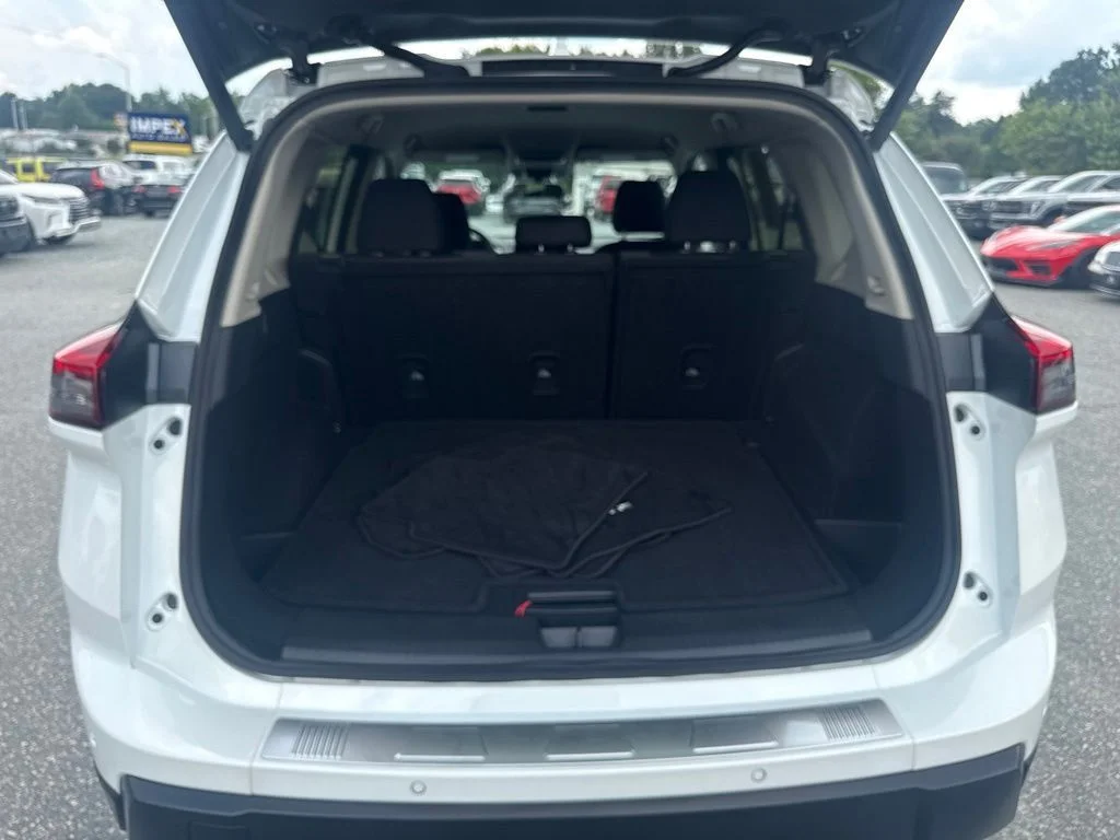 Used 2026 White Nissan SV image 22