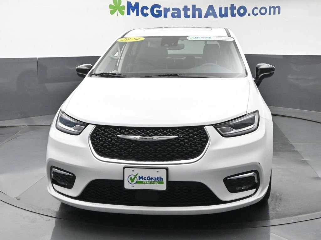 Used 2024 White Chrysler Limited image 6