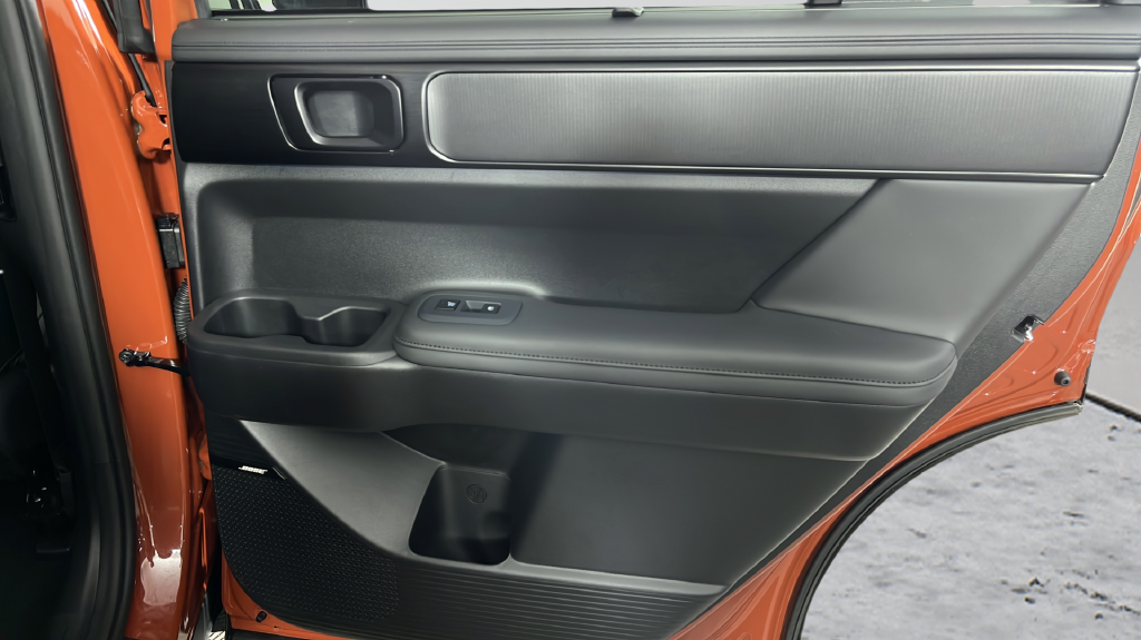 Used 2025 Orange Hyundai Calligraphy image 18