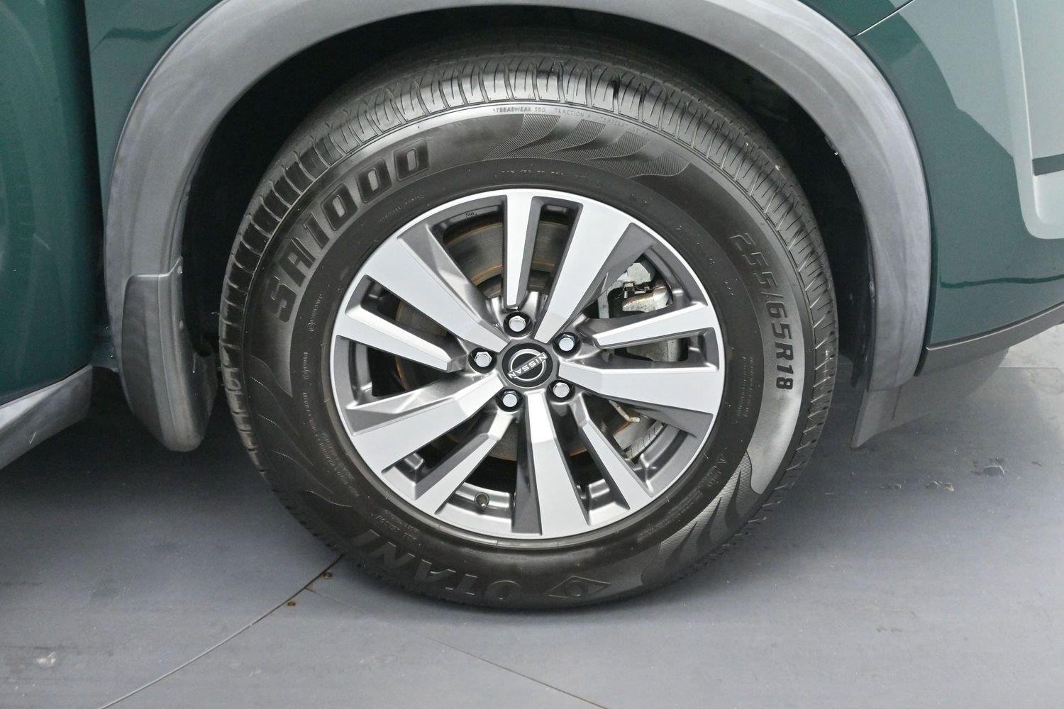Used 2022 Green Nissan SL image 39