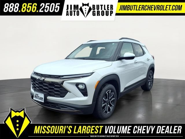 New 2026 Iridescent Pearl Tricoat Chevrolet ACTIV image 1