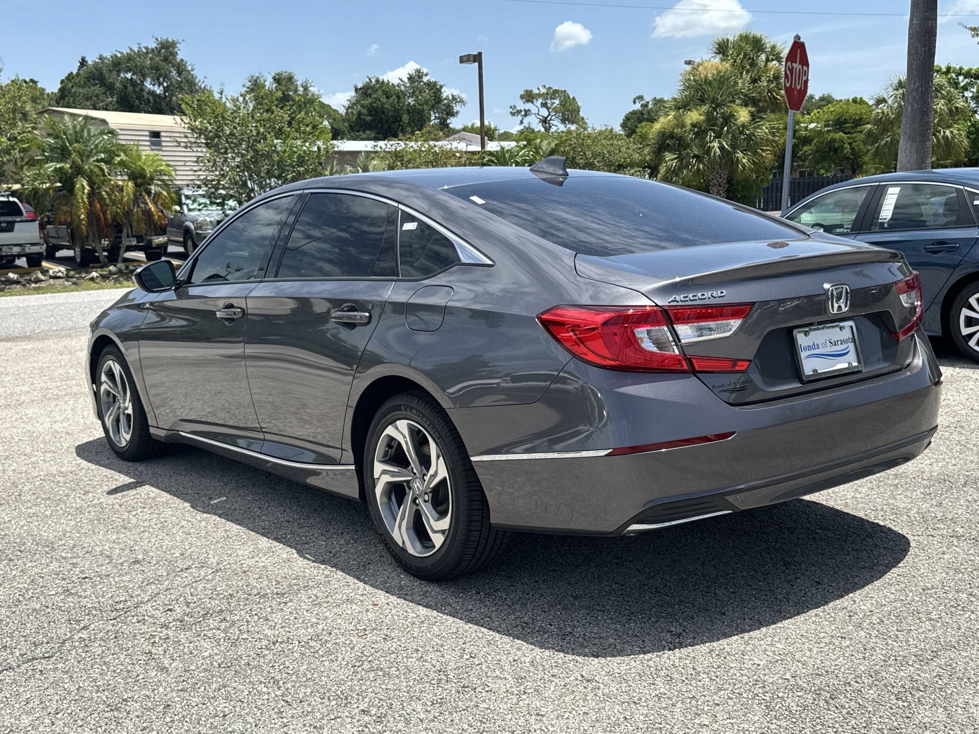 Used 2018 Modern Steel Metallic Honda EX 1.5T image 8