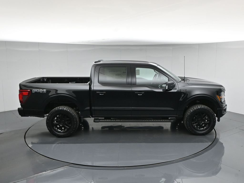 New 2026 Agate Black Metallic Ford XLT image 40