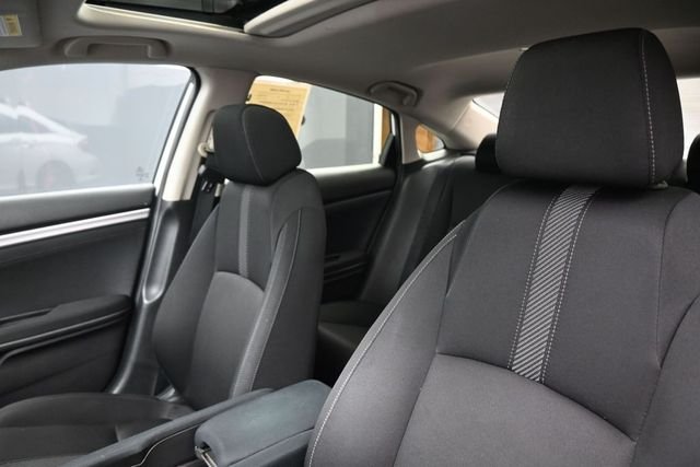 Used 2018 White Honda EX image 4