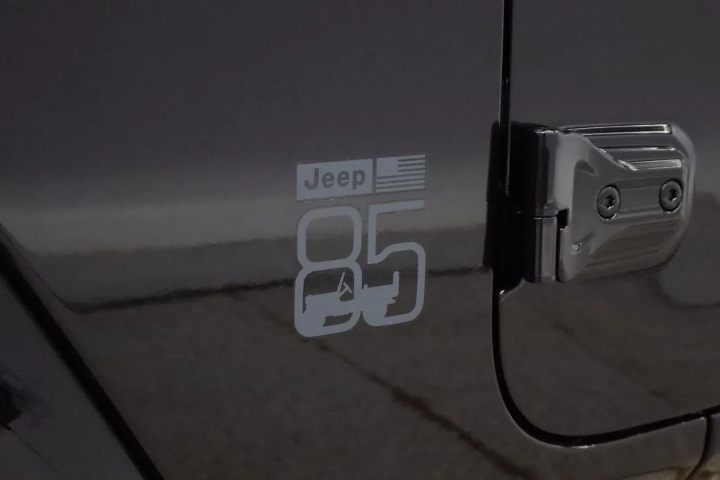 New 2026 Black Clear-Coat Exterior Paint Jeep 85th Anniversary Edition image 7