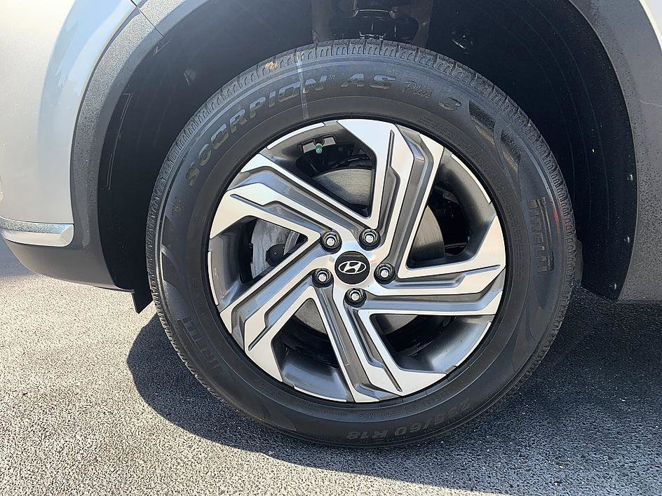 Used 2021 Shimmering Silver Hyundai SEL image 8