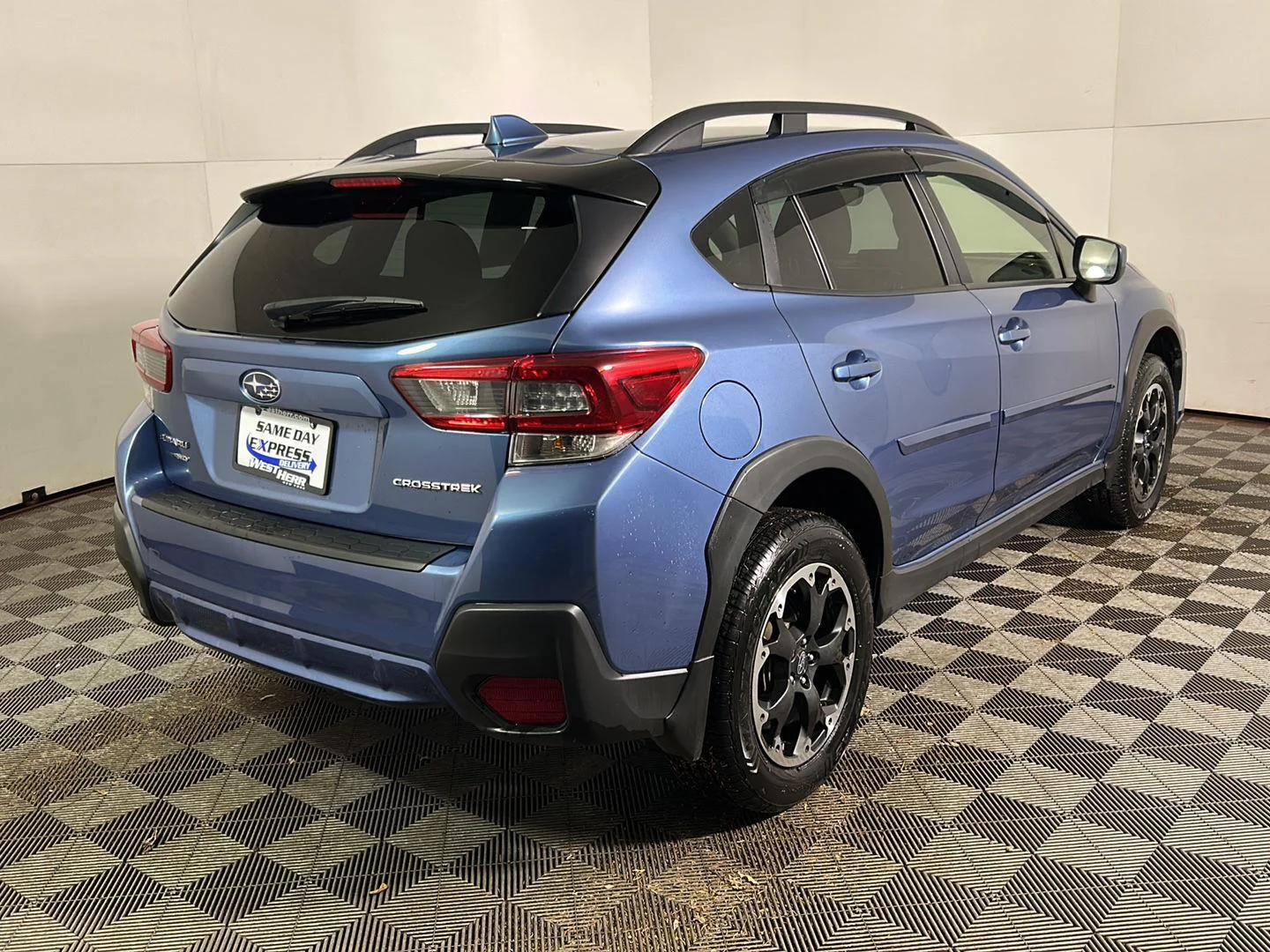 Used 2023 Horizon Blue Pearl Subaru Premium image 6