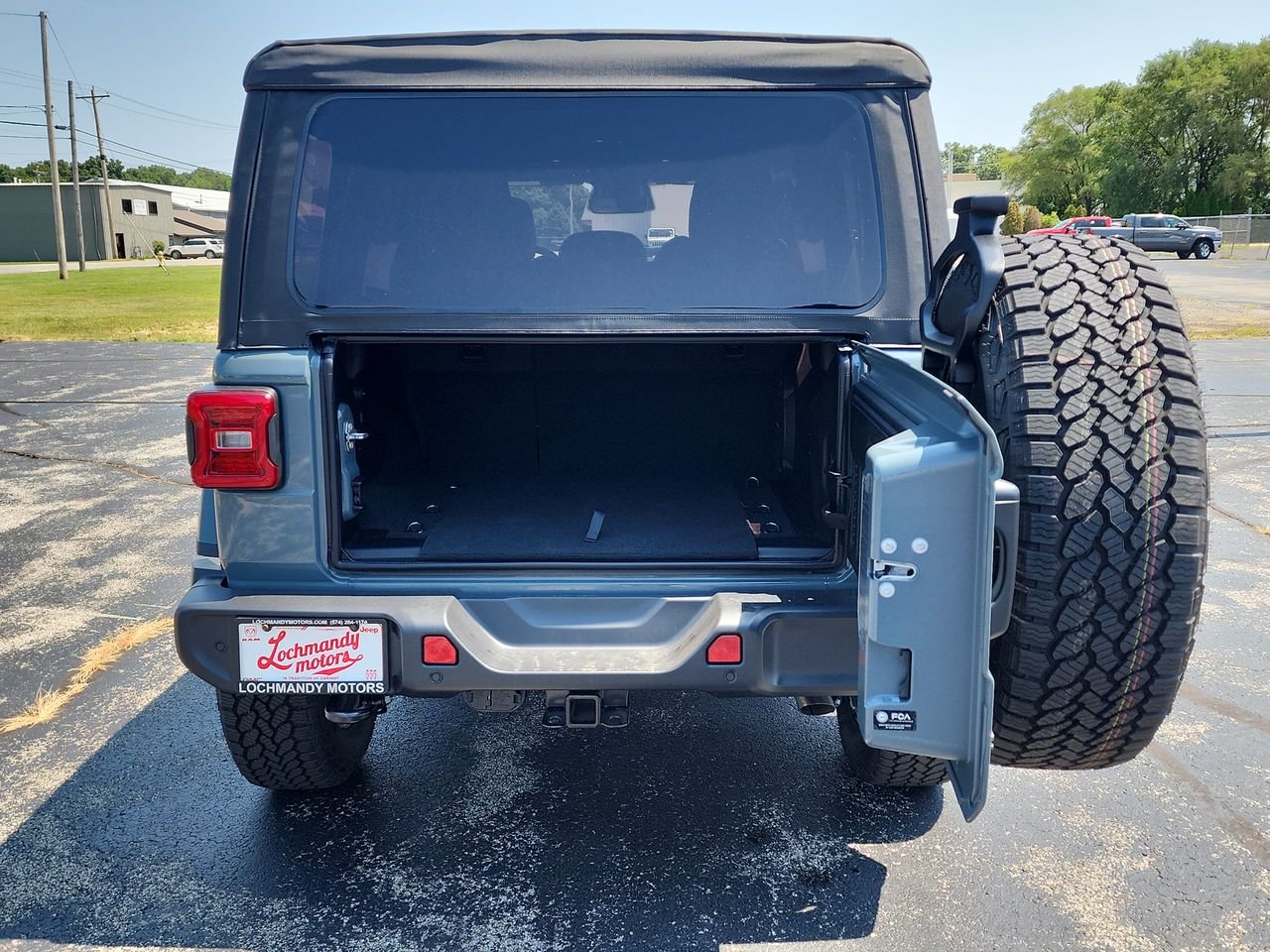 New 2026 Gray Jeep Sahara image 23