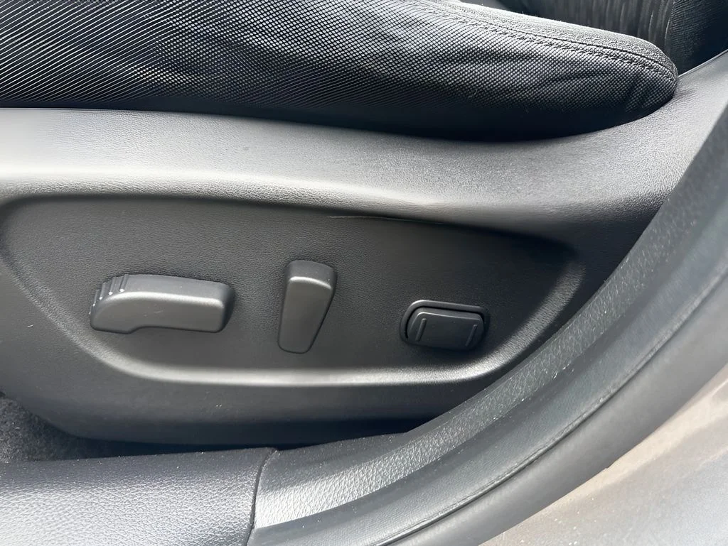 Used 2018 Gray Nissan SV image 10