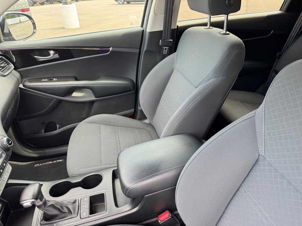 Used 2019 Silver Kia LX image 10