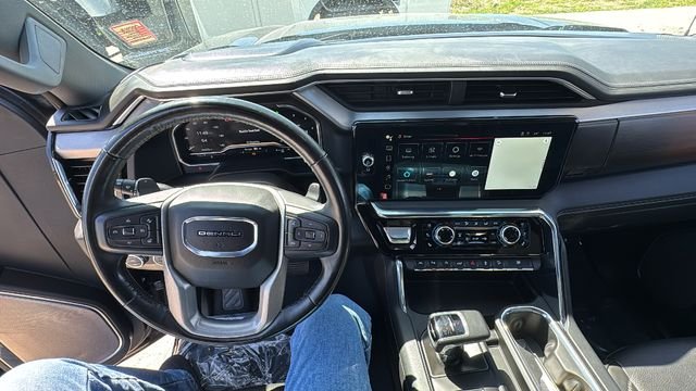 Used 2024 Silver GMC Denali image 25