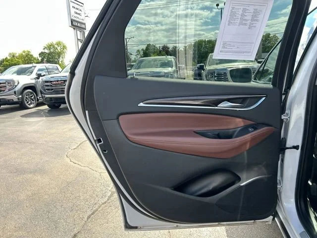 Used 2020 White Frost Tricoat Buick Avenir image 22