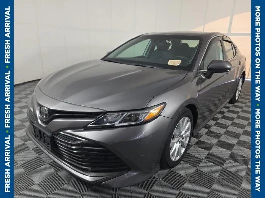 Used 2018 Gray Toyota LE image 2