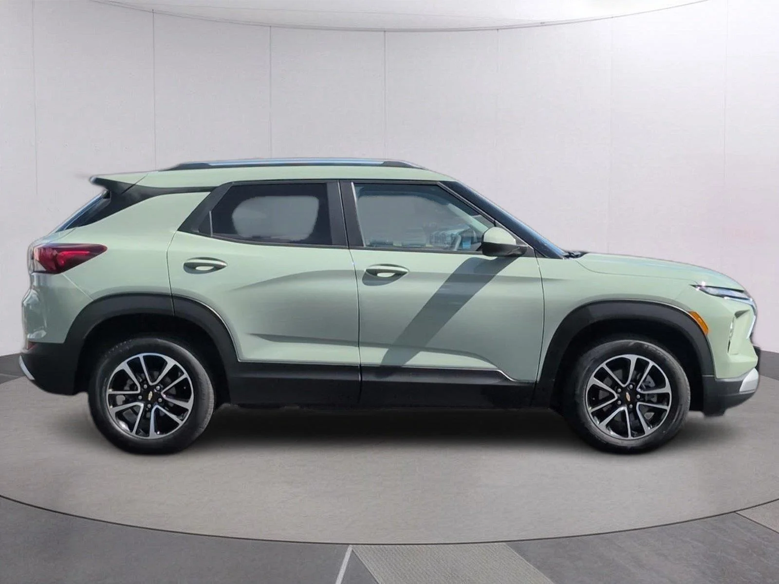 Used 2025 Cacti Green Chevrolet LT image 8