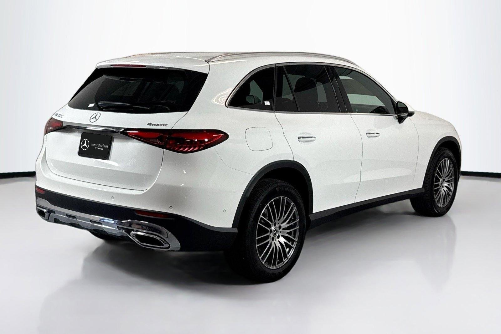 New 2026 Polar White Mercedes-Benz GLC 300 image 5