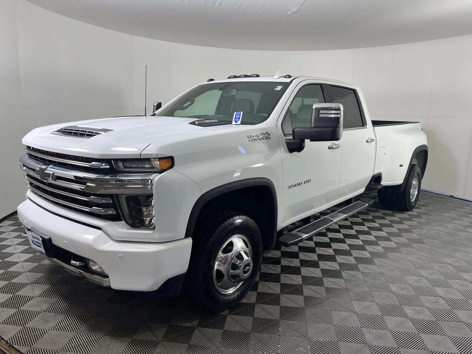 Used 2022 SUMMIT WHITE Chevrolet High Country image 27