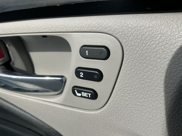 Used 2021 Blue Honda Touring image 29