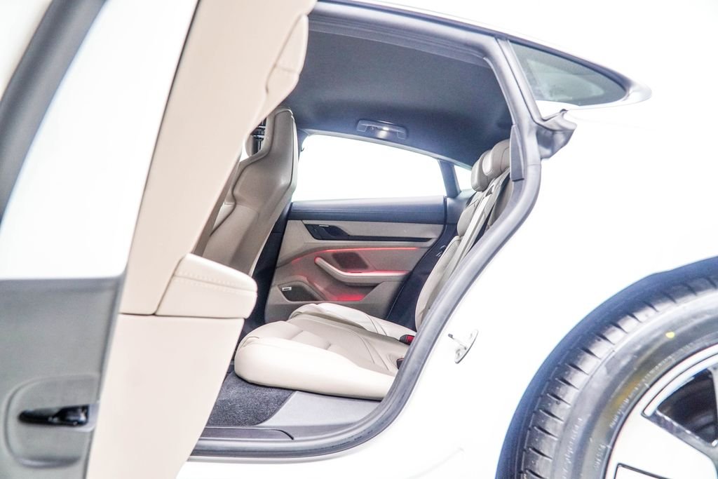 Used 2024 White Porsche Base image 49
