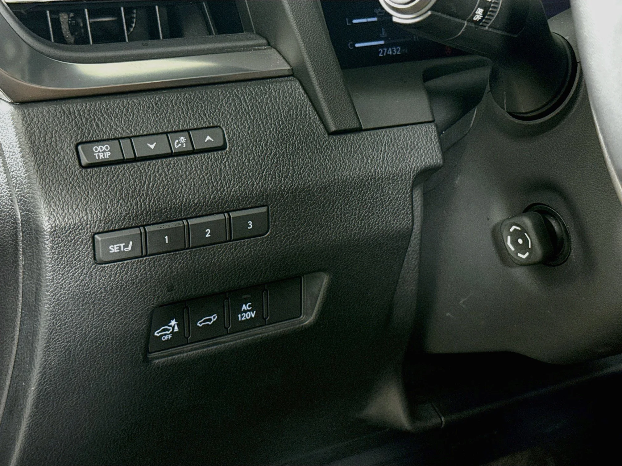 Used 2025 Nightfall Mica Lexus 550 Luxury image 10
