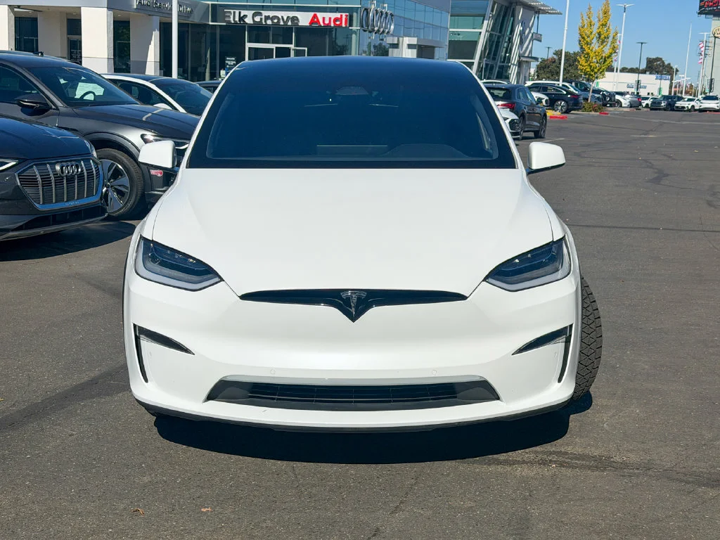 Used 2022 White Tesla Plaid image 3