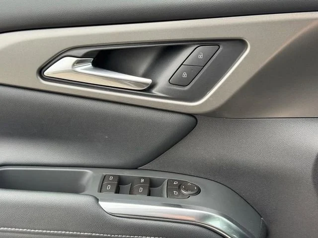 2026 Chevrolet Traverse LT - Photo 16