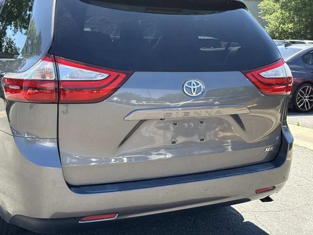 Used 2015 Gray Toyota XLE image 10