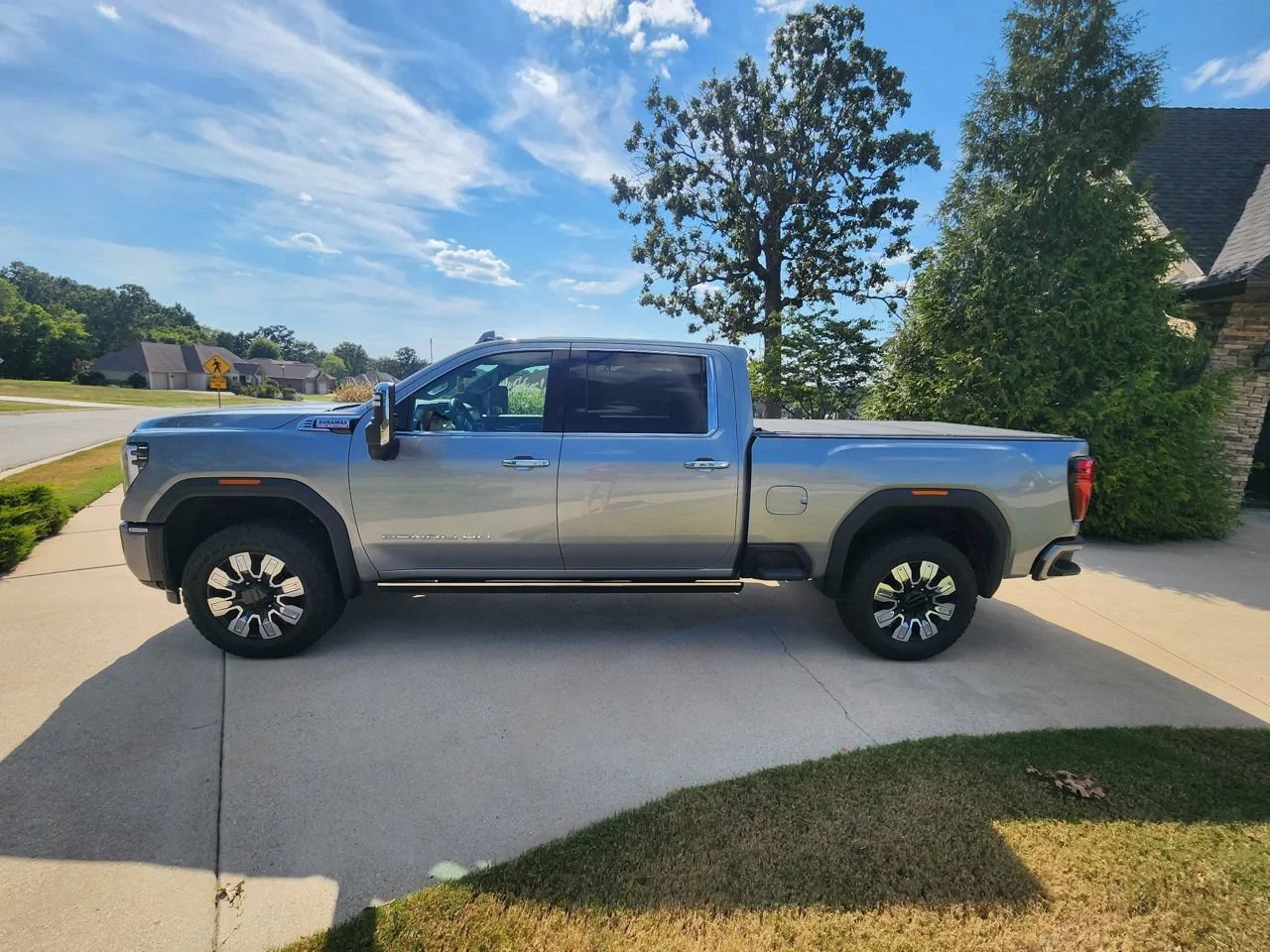 Used 2024 Sterling Metallic GMC Denali image 3