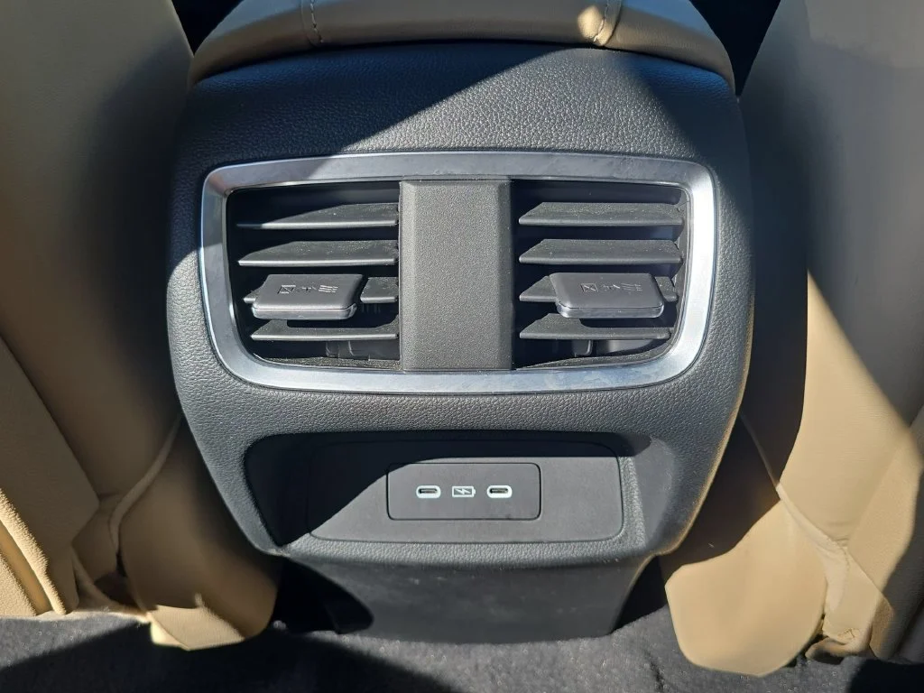 Used 2024  Acura Technology Package image 33