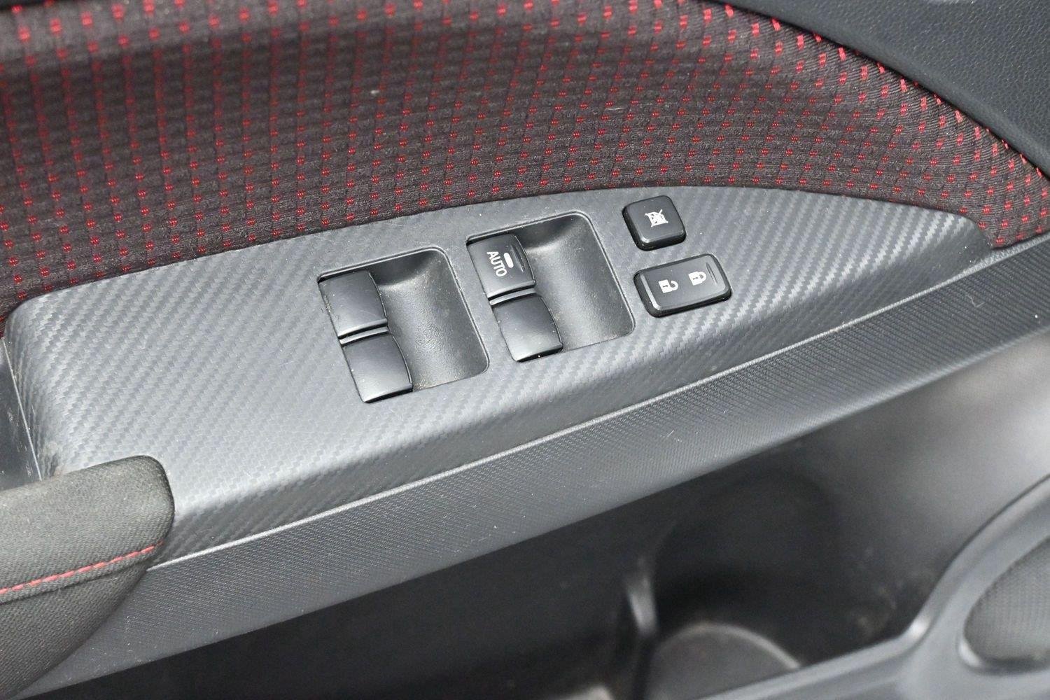 Used 2024 White Diamond w/Black Roof Mitsubishi Ralliart image 11
