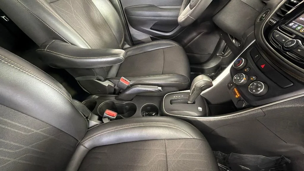 Used 2020 Silver Ice Metallic Chevrolet LT image 34