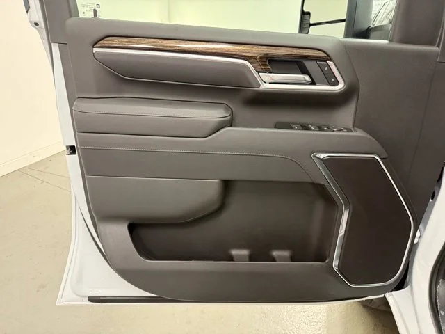 New 2026 Summit White GMC SLE image 11