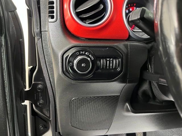 Used 2018 Gray Jeep Unlimited Rubicon image 19