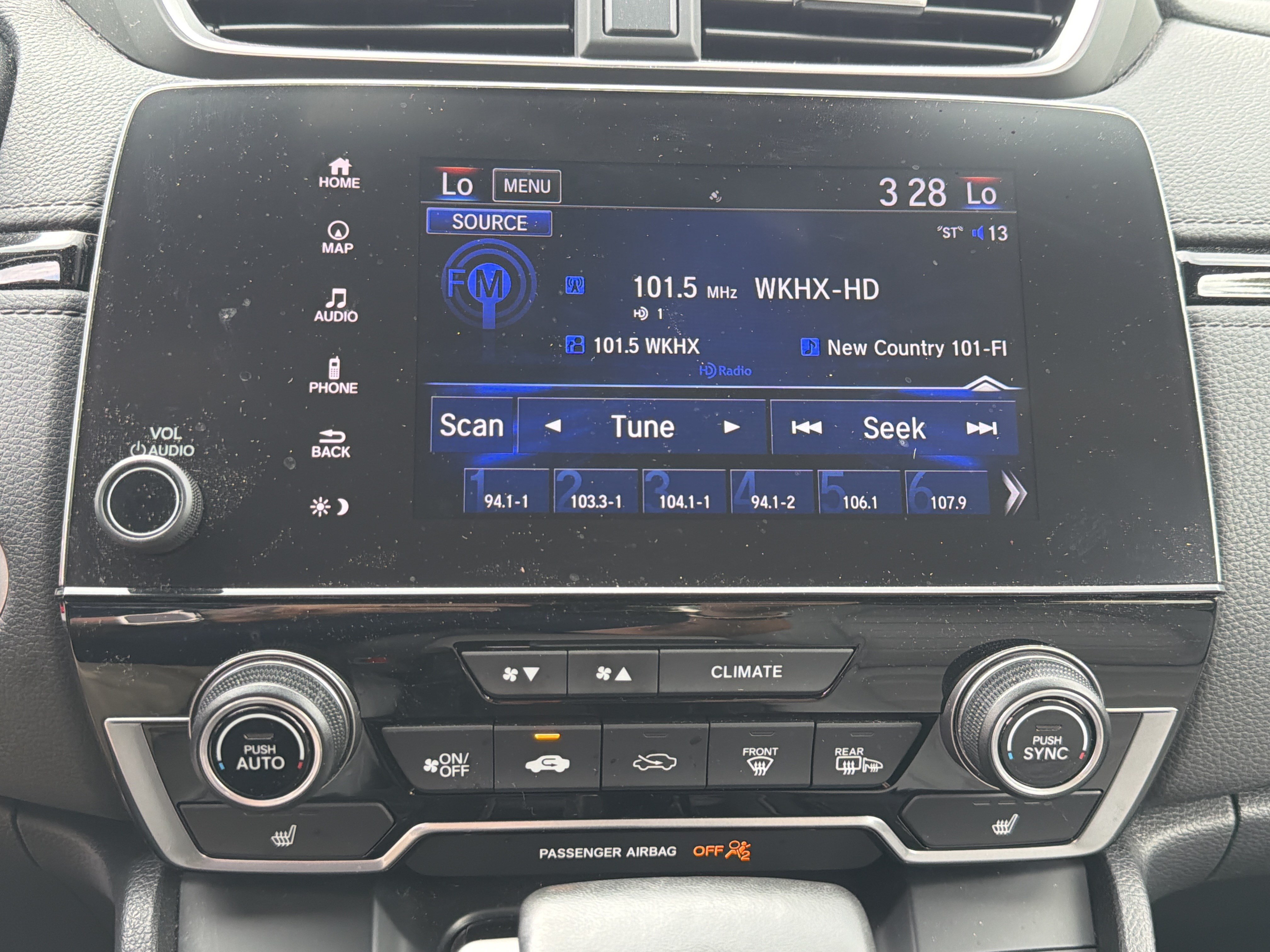 Used 2018 Gunmetal Metallic Honda Touring image 7