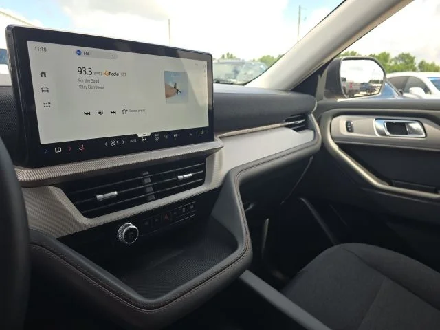 Used 2025 Gray Ford Active image 27