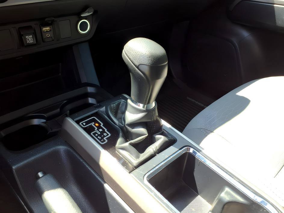 Used 2019 Super White Toyota SR5 image 21