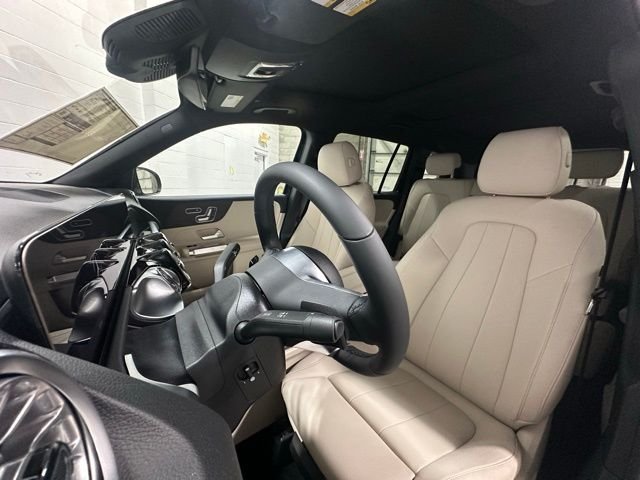 New 2026  Mercedes-Benz GLB 250 image 12