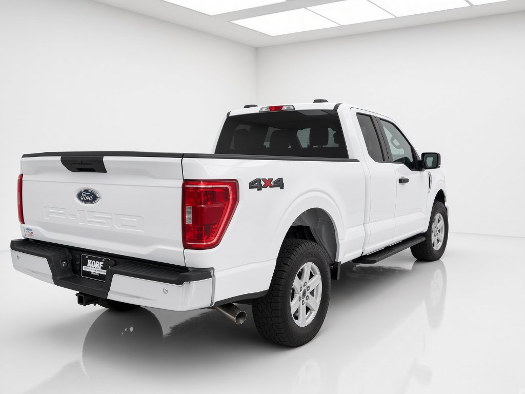 Used 2023 Oxford White Ford XLT image 6