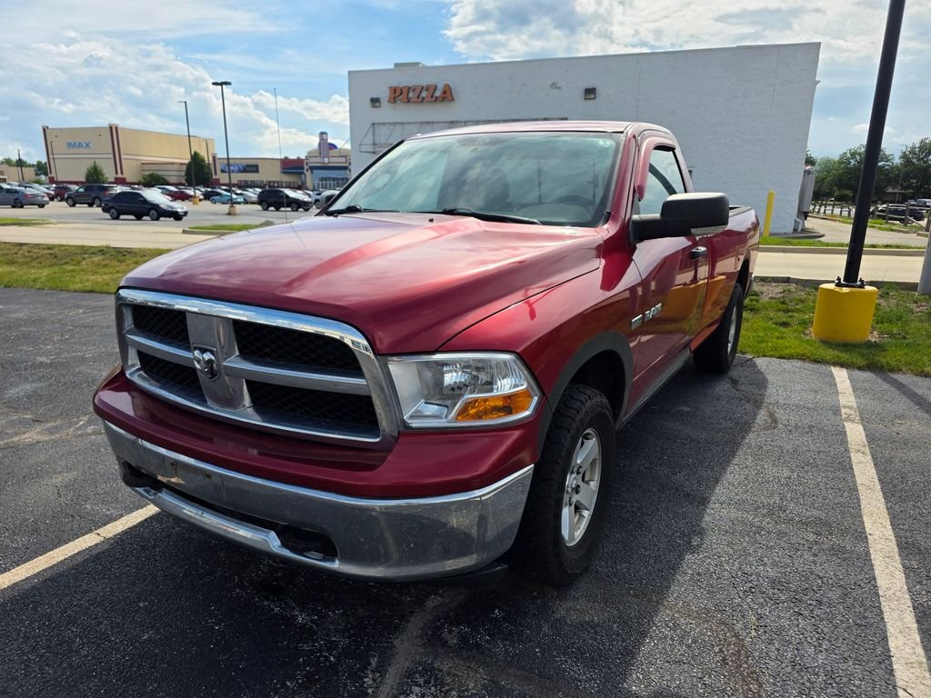 Used 2009 Inferno Red Crystal PC/Mineral Gray Met CC Dodge SLT image 2