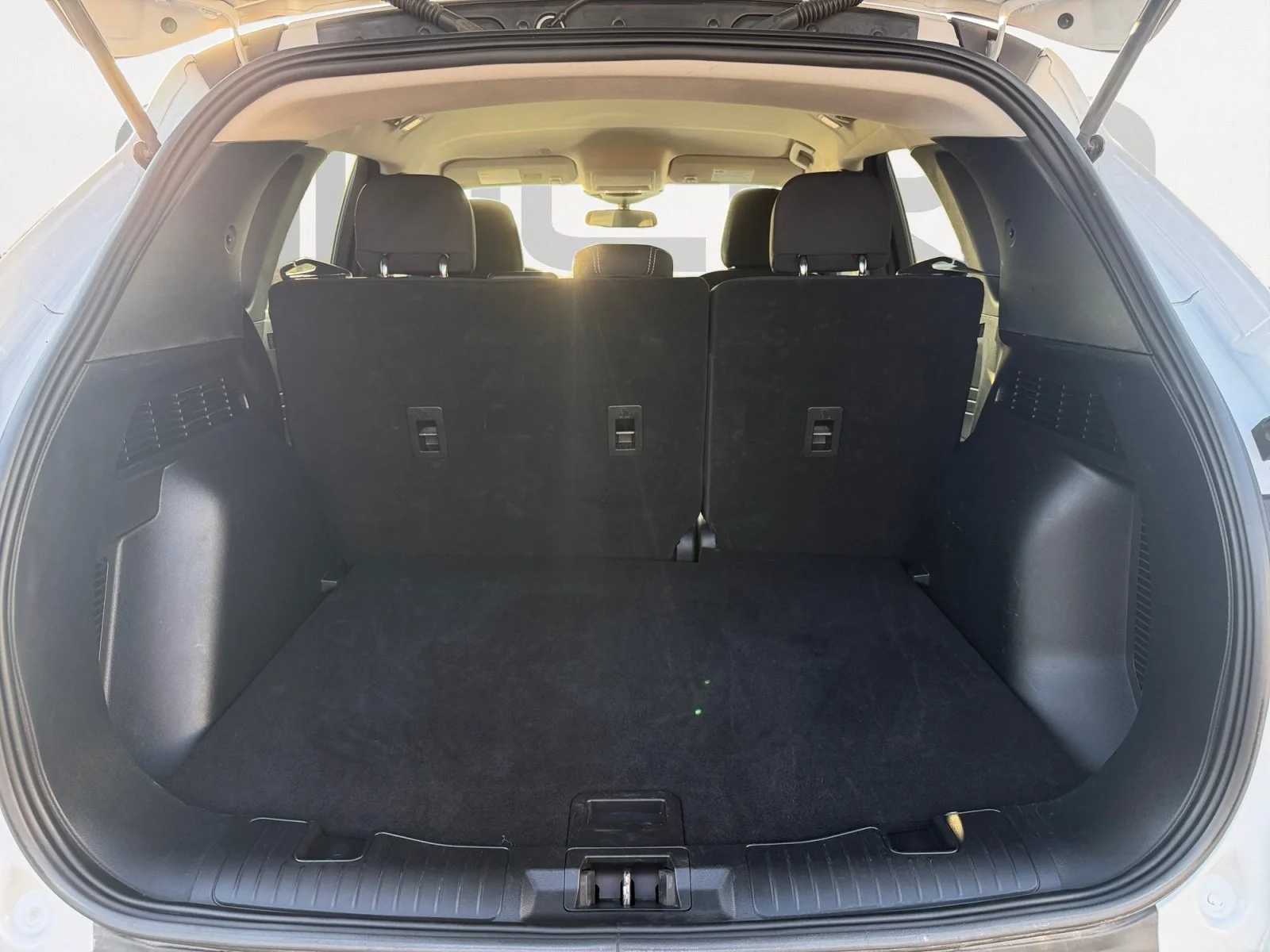 Used 2025 Oxford White Ford Active image 10