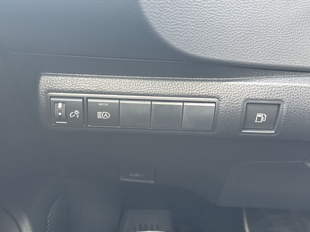 2026 Toyota Corolla LE - Photo 31