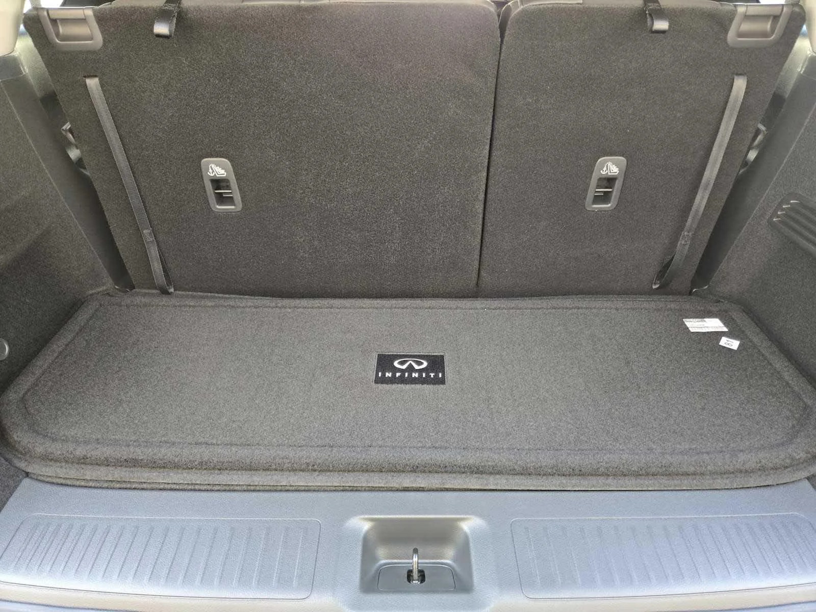 Certified Used 2026 Mineral Black INFINITI LUXE image 20