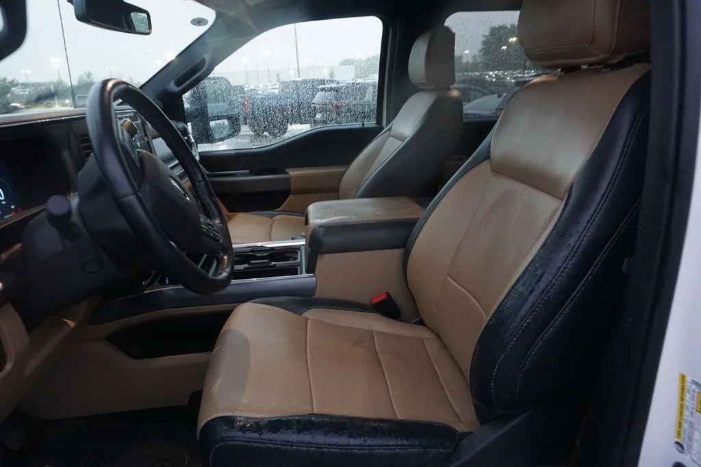 Used 2024 White Metallic Ford Lariat image 5