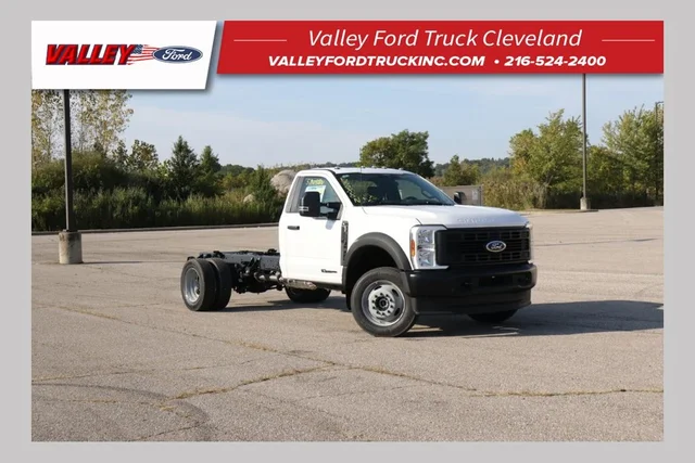 2025 Ford F-550SD F-550® XL