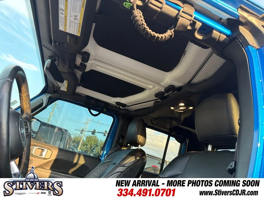 Used 2022 Blue Jeep Overland image 18