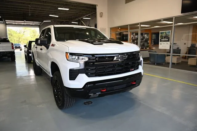 2026 Chevrolet Silverado 1500 LT Trail Boss - Photo 3