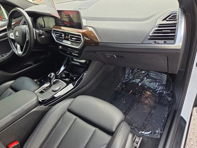 Certified Used 2022 White BMW sDrive30i image 17